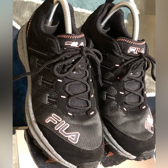 Fila Shoes - Picture 3 of 8